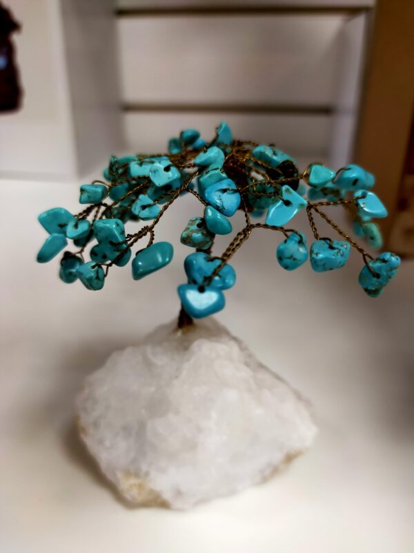 Howlite Gemtree - Medium