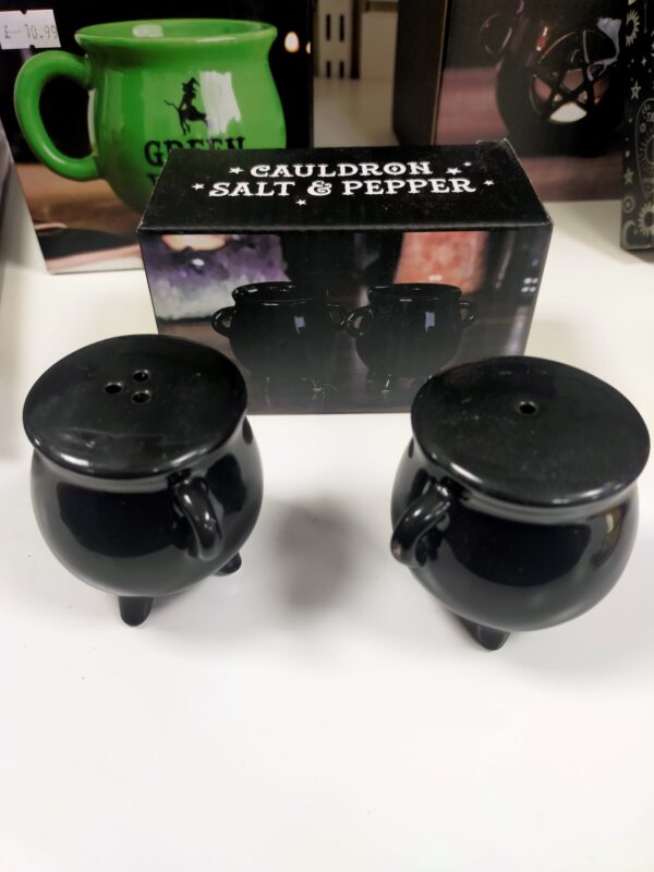 Salt and Pepper Cauldrons